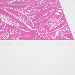 Balcony forest, ružový - Martina Rötlingová / linorytová grafika