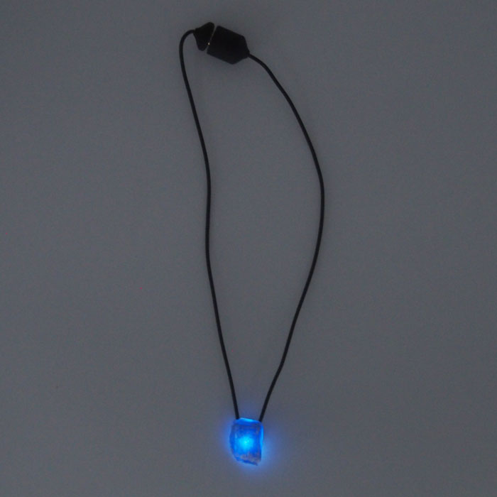 Kyanit modrý - Firefly / svetelný prívesok
